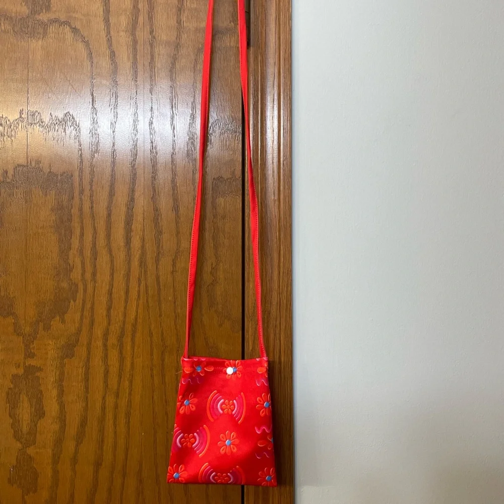 MOANA NWT Girls Costume Size 8 with matching purse Disney orange red dress up